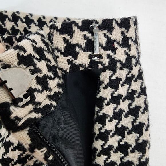 Eddie Bauer Womens Skirt Wool Blend Black Houndstooth Pleated Size 12 Academia - Picture 7 of 13